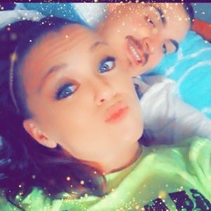 Meet your Posher, Katelynn